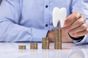 歯科開業医・勤務医の年収差は？成功している開業医の共通点を解説